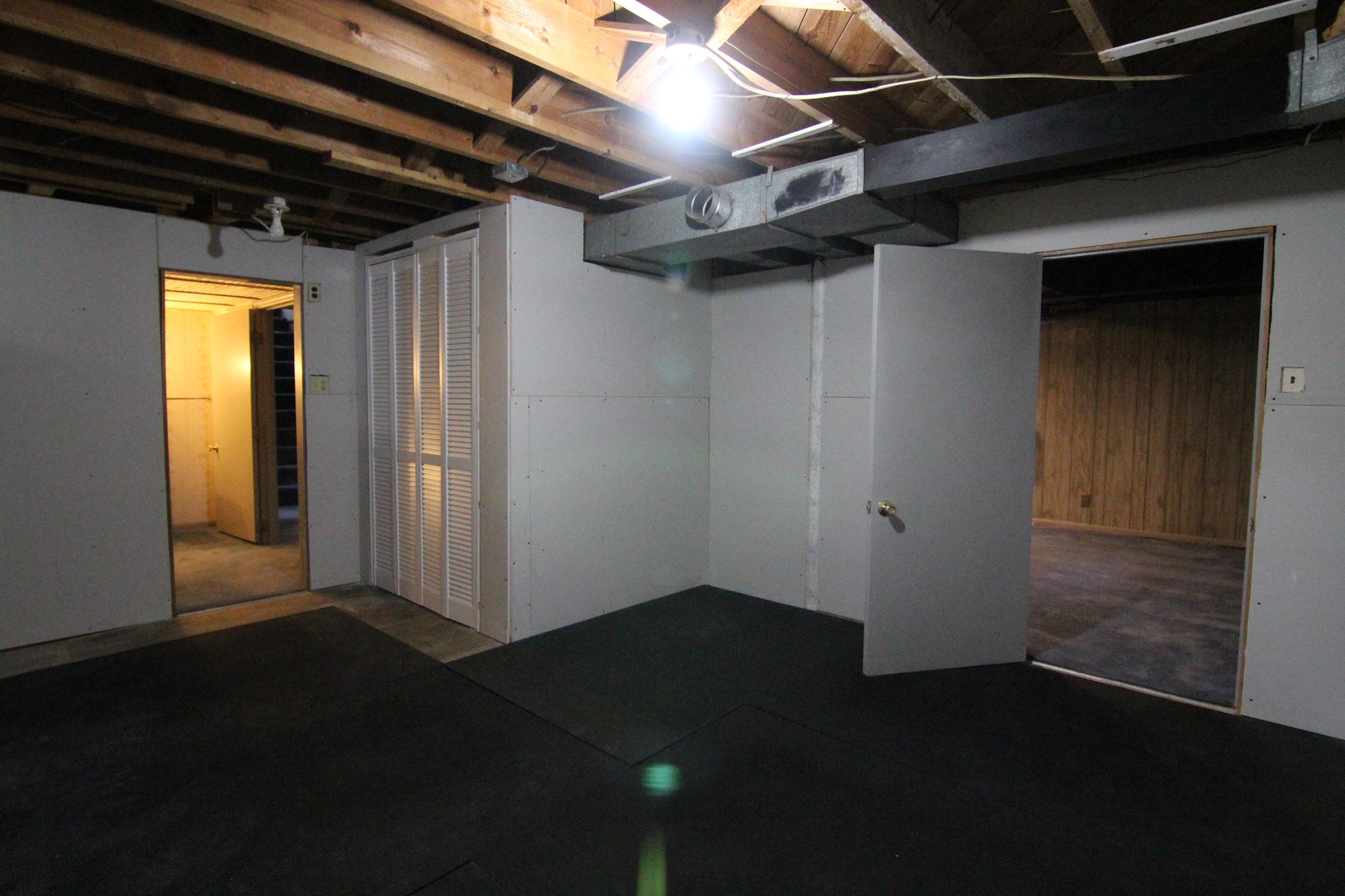 1100 Bandy Mill Road Hardy, VA 24101 - Photo 29 of 31 a view of small space
