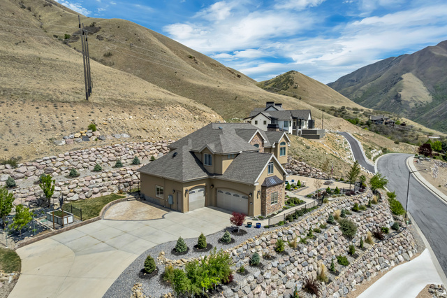 2543 East 700 South Springville, UT 84663 - Photo 60 of 73 View of mountain backdrop