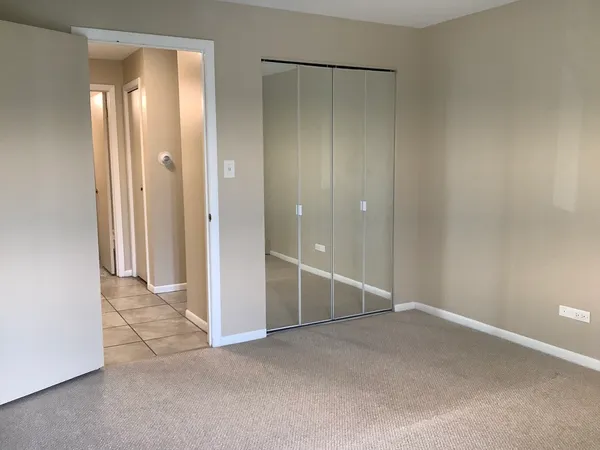 $1,495 | 10408 Menard Avenue, Unit 2B, Oak Lawn, IL 60453