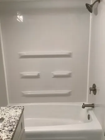 $1,495 | 10408 Menard Avenue, Unit 2B, Oak Lawn, IL 60453