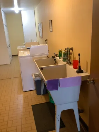 $1,495 | 10408 Menard Avenue, Unit 2B, Oak Lawn, IL 60453