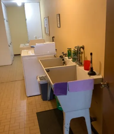 $1,495 | 10408 Menard Avenue, Unit 2B, Oak Lawn, IL 60453