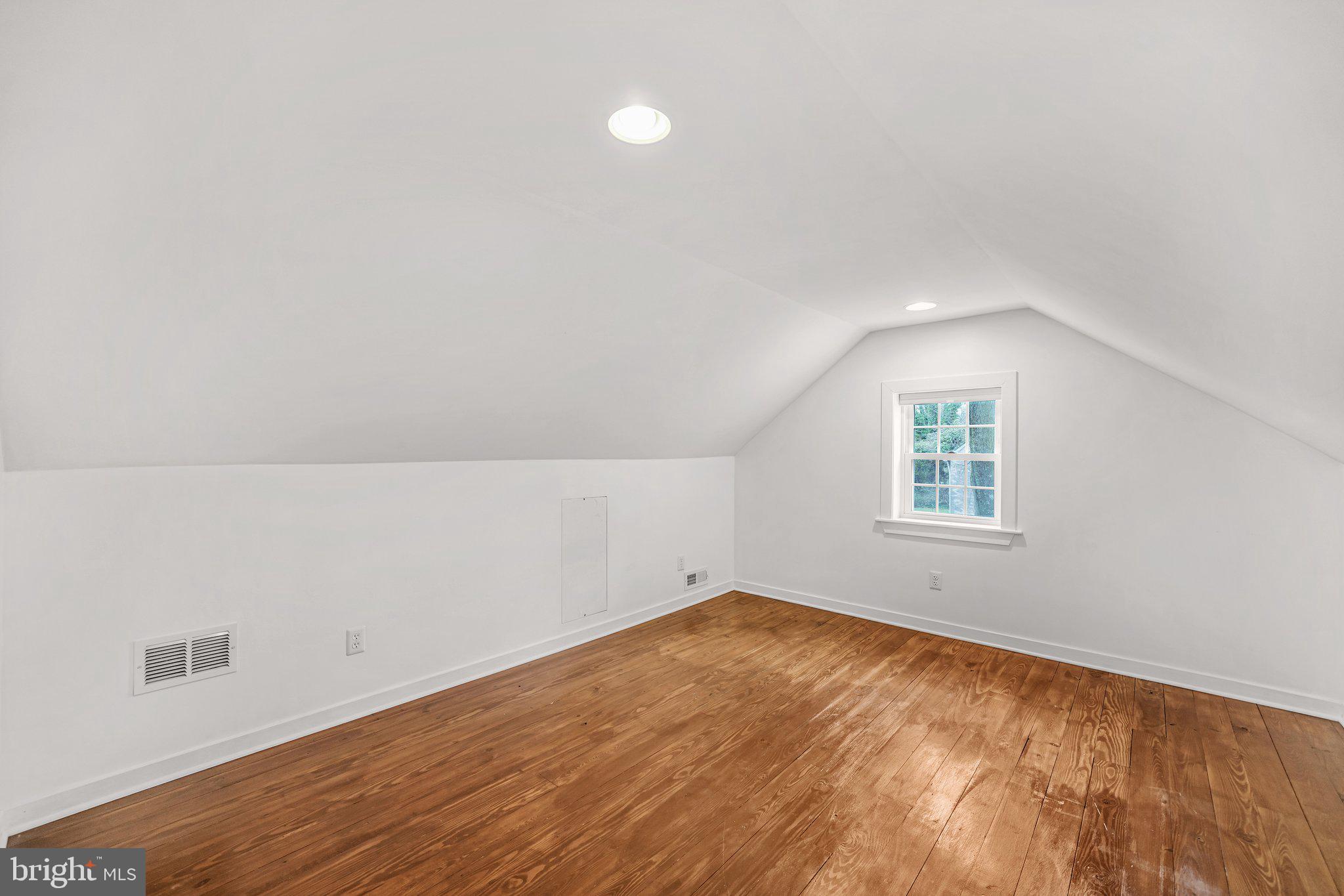 809 Laurelwood Road Pottstown, PA 19465 - Photo 19 of 24 Loft/3rd Bedroom