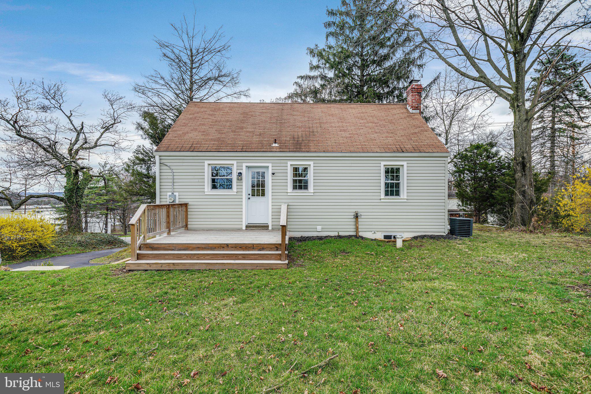 809 Laurelwood Road Pottstown, PA 19465 - Photo 22 of 24 Exterior Back