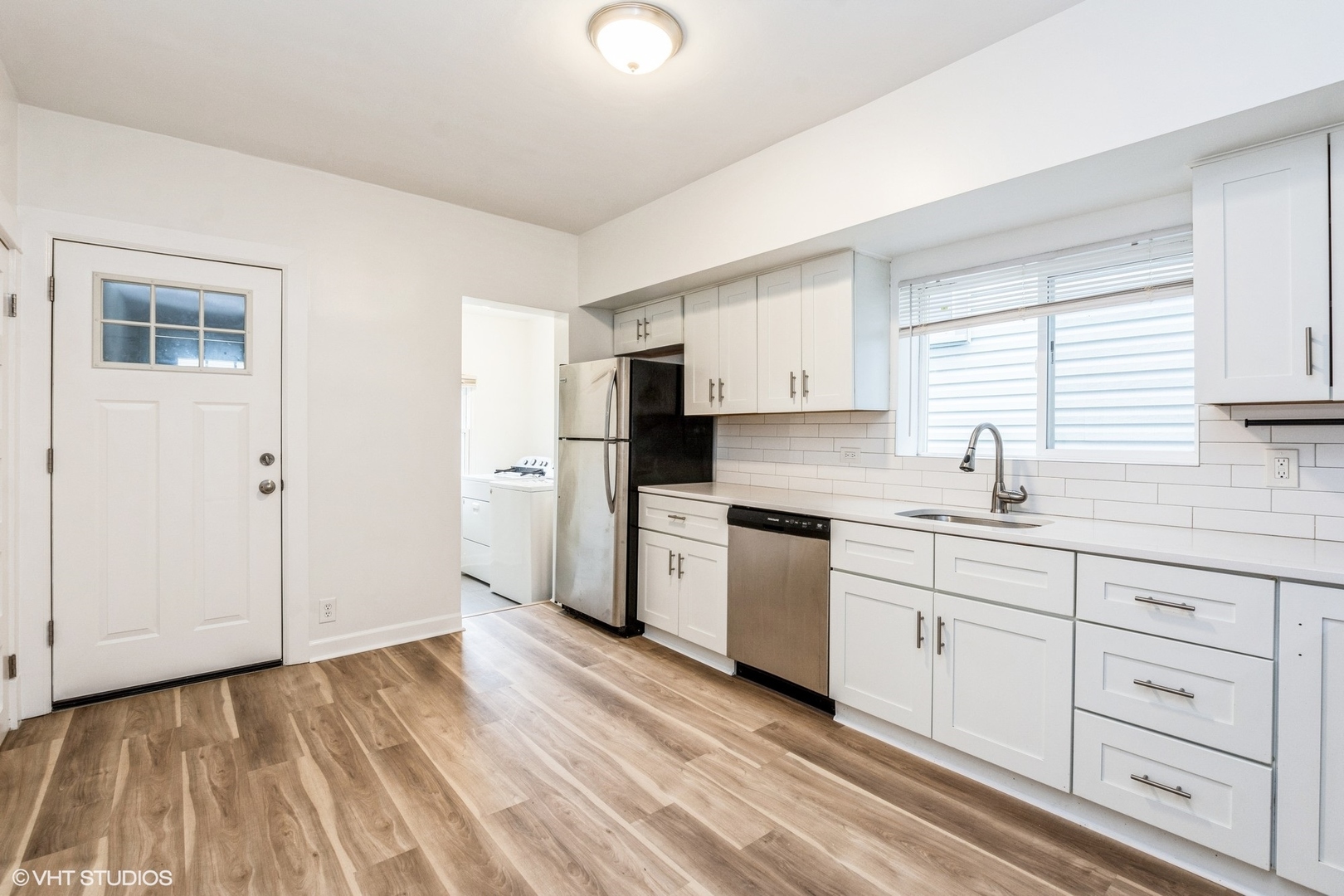 2909 North Ridgeway Avenue Chicago, IL 60618 - Photo 12 of 46