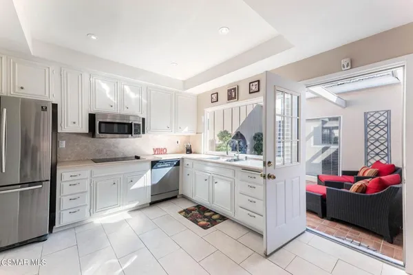 $8,500 | 32146 Oakshore Drive, Westlake Village, CA 91361