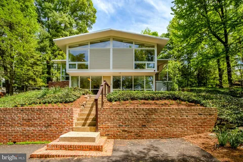 $1,275,000 | 7413 Rebecca Drive, Alexandria, VA 22307