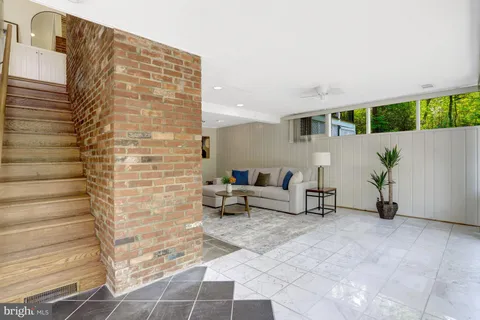 $1,275,000 | 7413 Rebecca Drive, Alexandria, VA 22307