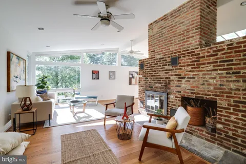 $1,275,000 | 7413 Rebecca Drive, Alexandria, VA 22307