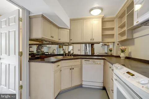 $1,275,000 | 7413 Rebecca Drive, Alexandria, VA 22307