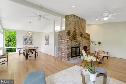 $1,275,000 | 7413 Rebecca Drive, Alexandria, VA 22307