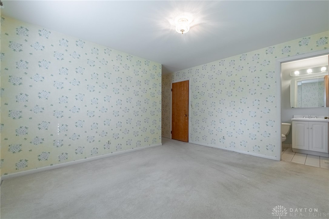 6070 Waterloo Road Dayton, OH 45459 - Photo 17 of 34 Master BR