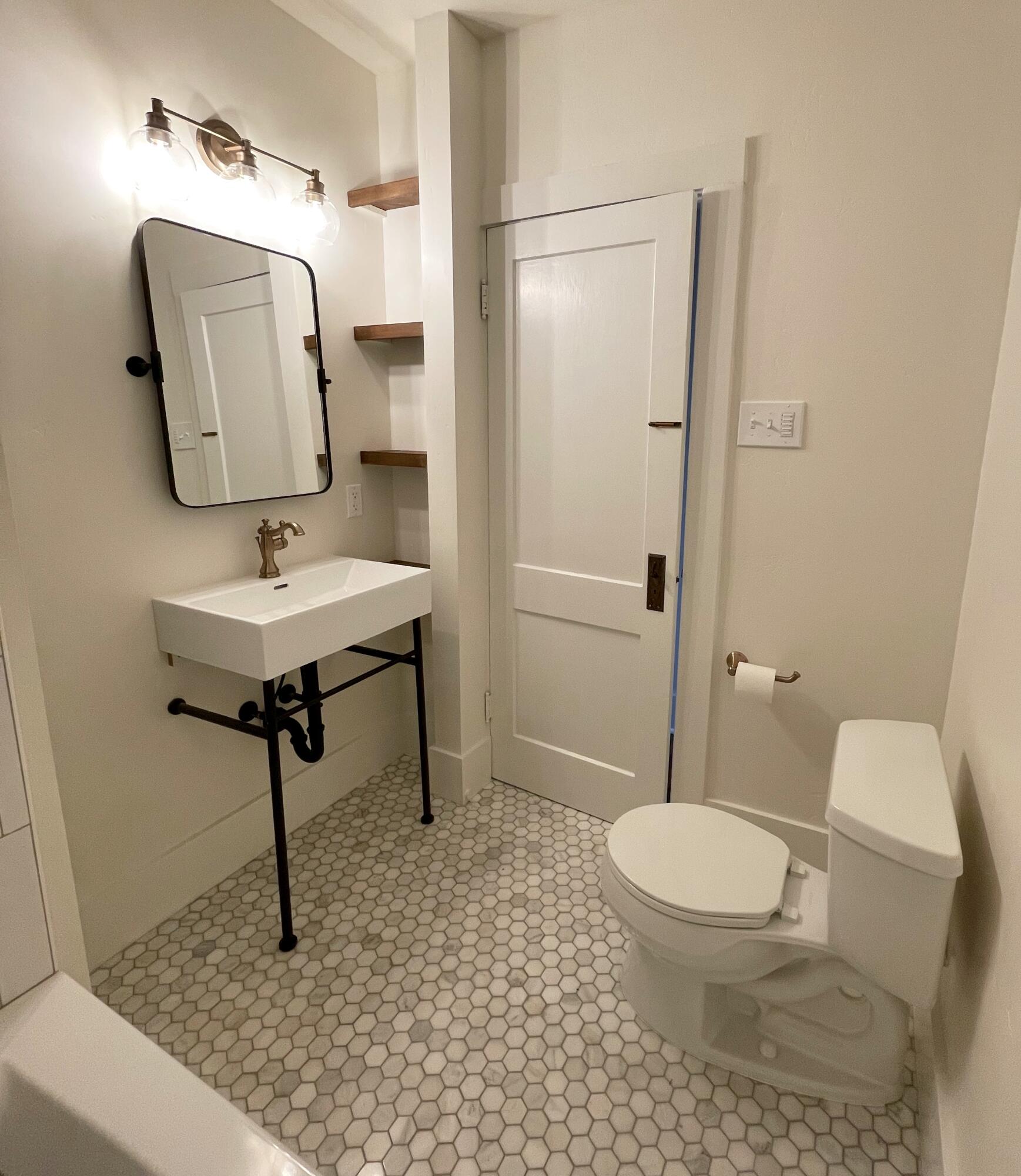 455 Applegate Street Jacksonville, OR 97530 - Photo 15 of 20 IMG_3497