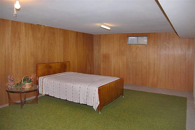 9709 North Colfax Road Spokane, WA 99218 - Photo 7 of 9