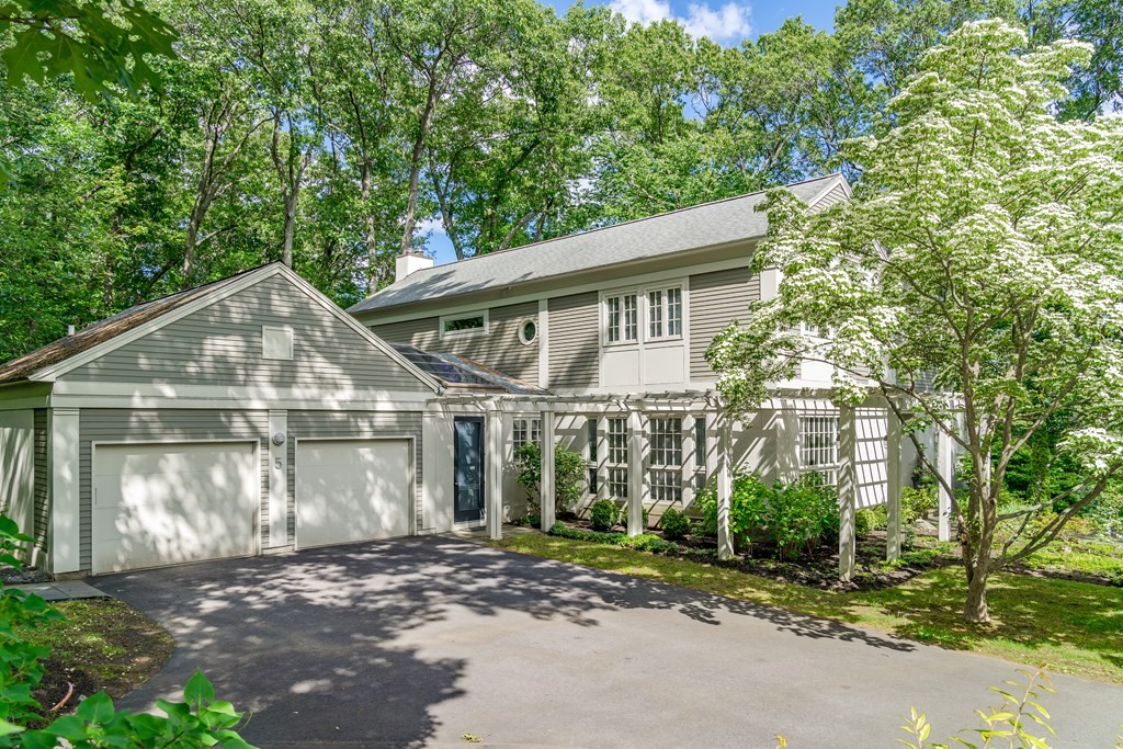 5 Dover Lane Lexington, MA 02421 - Photo 1 of 28 Gallery Image 1