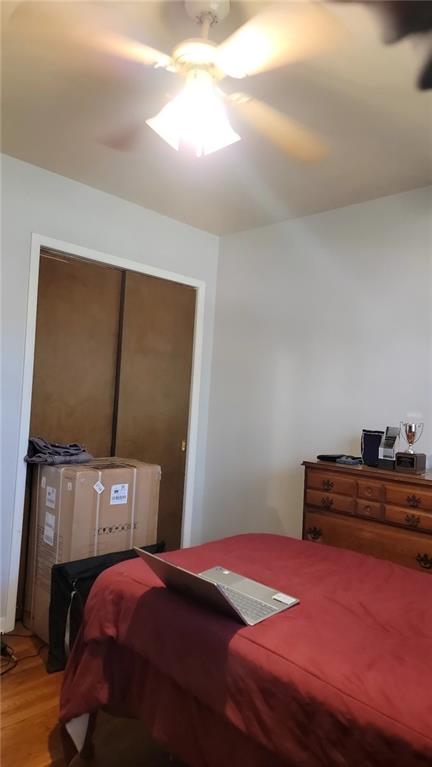 234 Howell Terrace Southwest Atlanta, GA 30331 - Photo 24 of 64 a bedroom with a bed and a desk