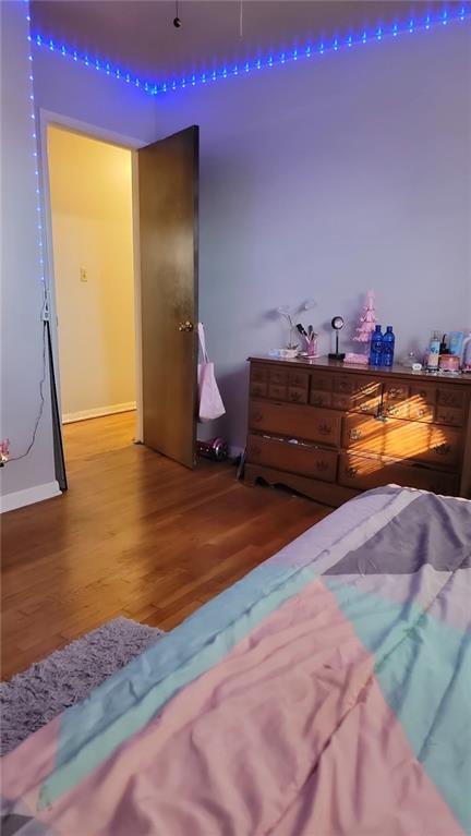 234 Howell Terrace Southwest Atlanta, GA 30331 - Photo 27 of 64 a bathroom with a sink and a mirror