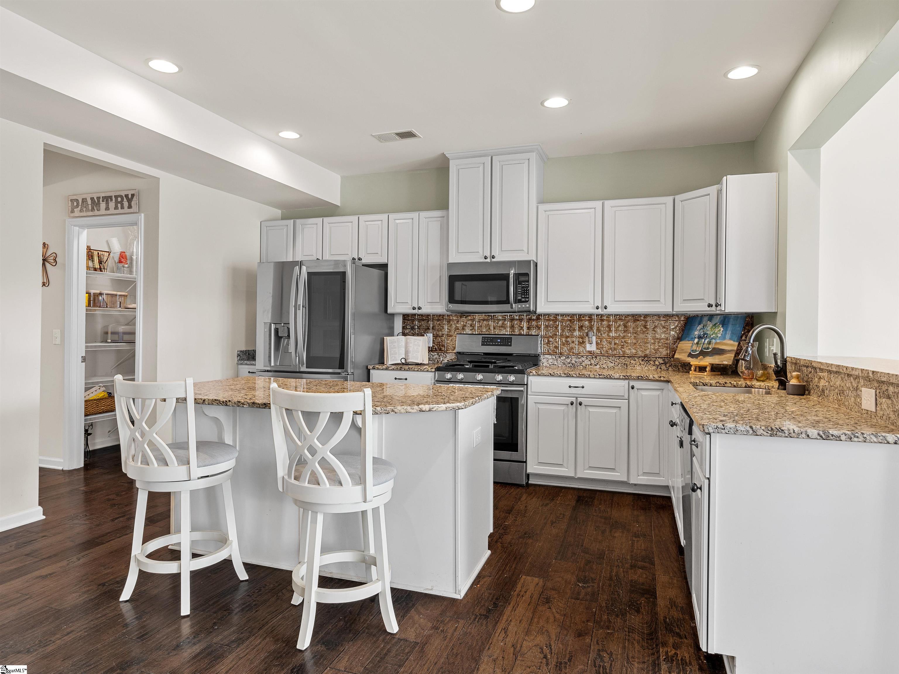 741 Ethridge Point Boiling Springs, SC 29316 - Photo 11 of 42 Gallery Image 11