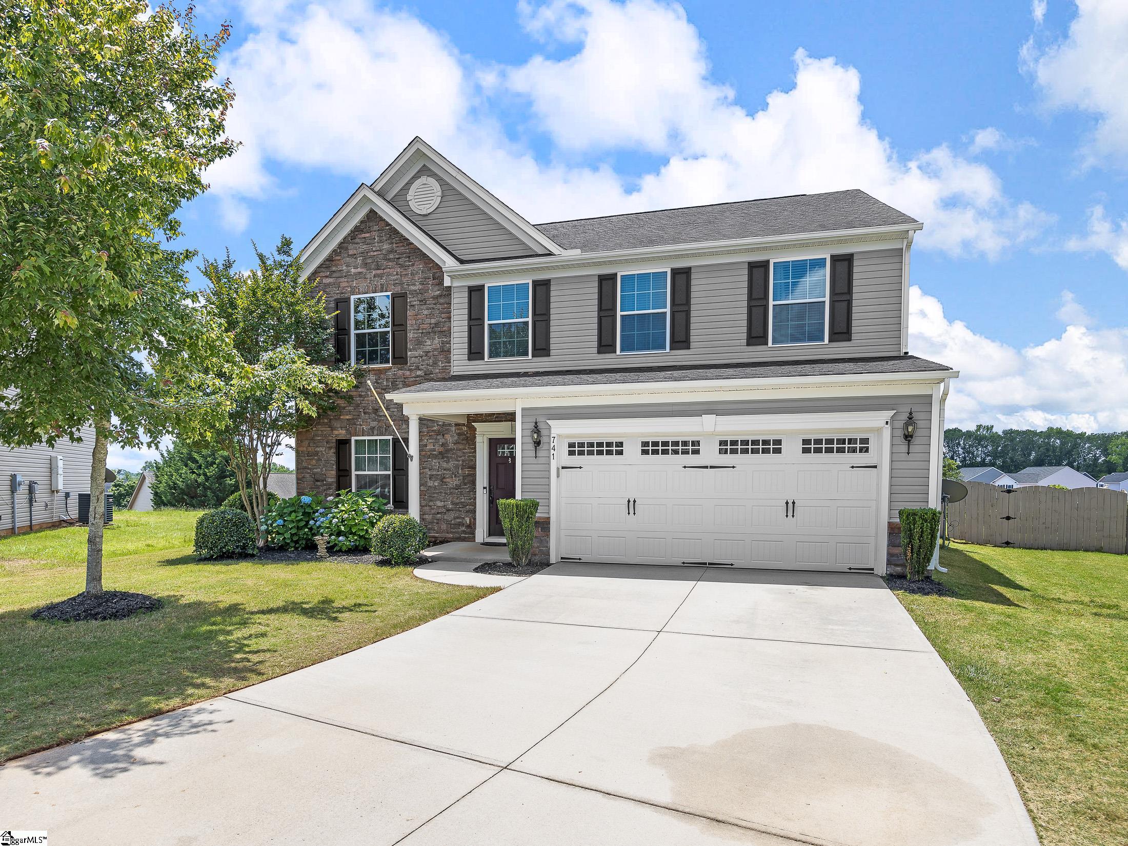 741 Ethridge Point Boiling Springs, SC 29316 - Photo 2 of 42 Gallery Image 2