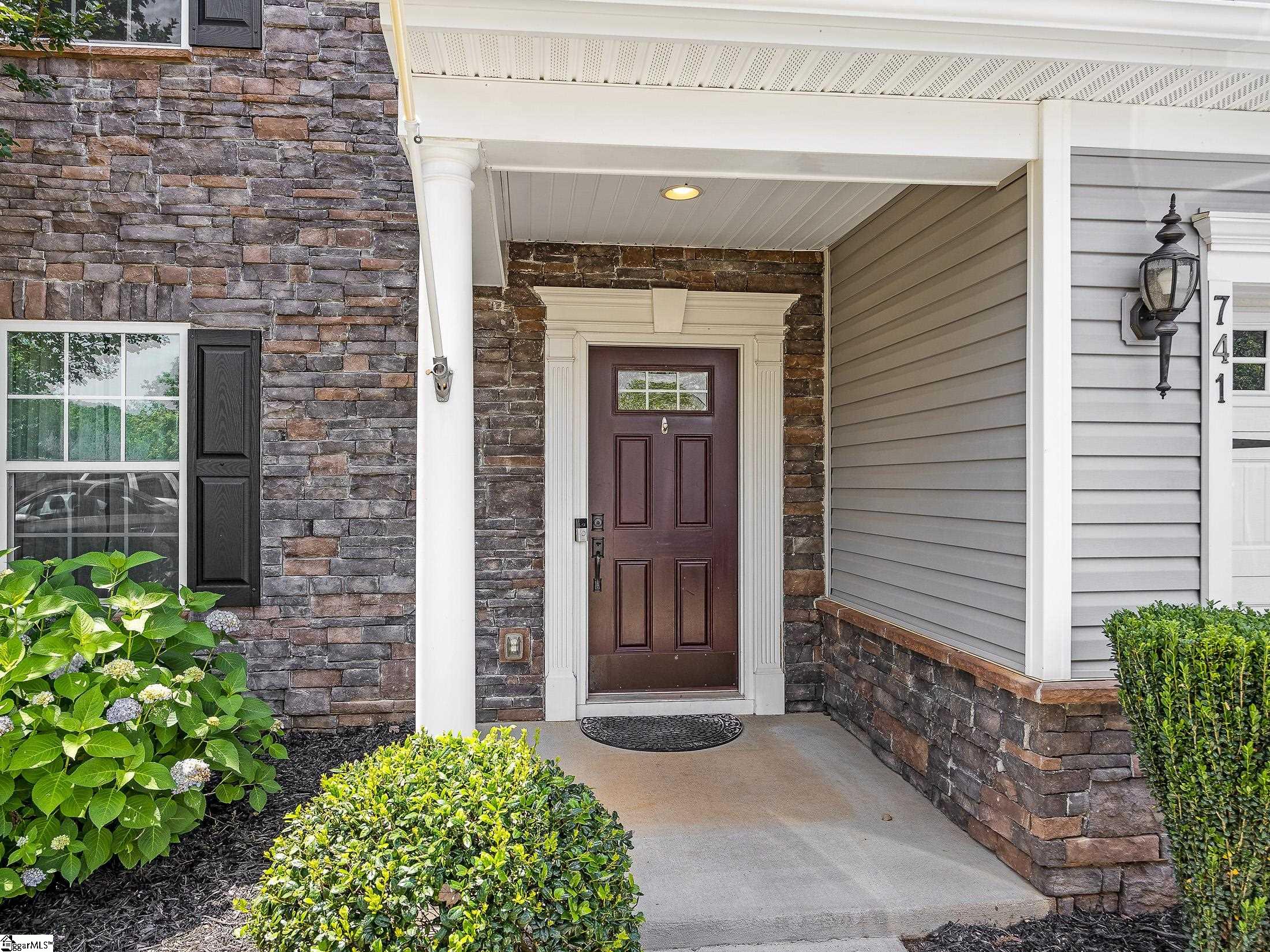 741 Ethridge Point Boiling Springs, SC 29316 - Photo 4 of 42 Gallery Image 4