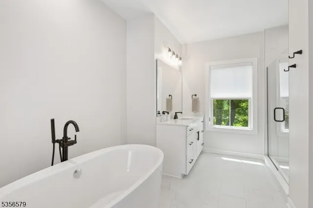 $1,039,999 | 44 Willow Lane, Parsippany, NJ 07054