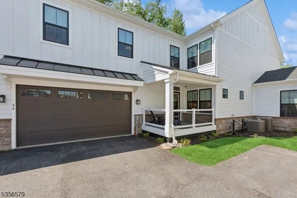 $1,039,999 | 44 Willow Lane, Parsippany, NJ 07054