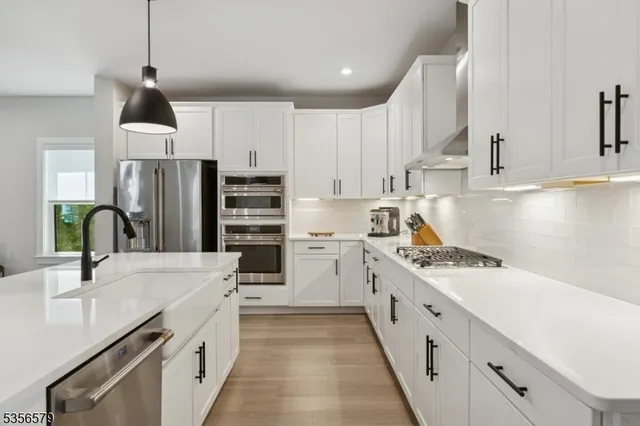 $1,039,999 | 44 Willow Lane, Parsippany, NJ 07054