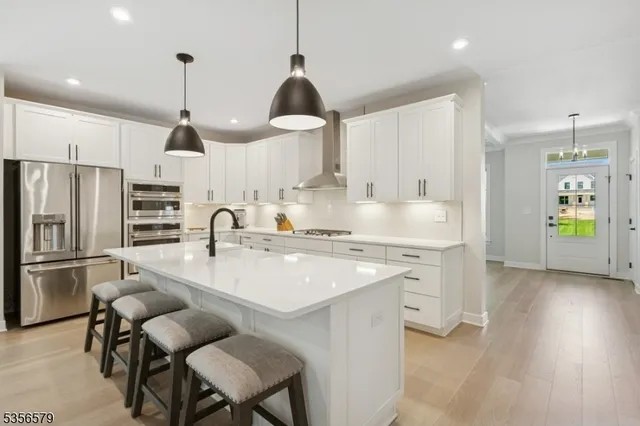 $1,039,999 | 44 Willow Lane, Parsippany, NJ 07054