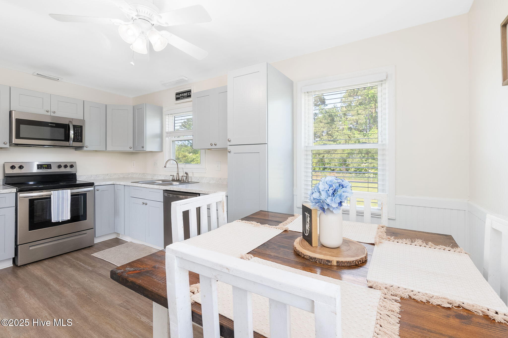 213 9 Mile Road Newport, NC 28570 - Photo 12 of 41 13-web-or-mls-chadwick-visuals-213-9-mil
