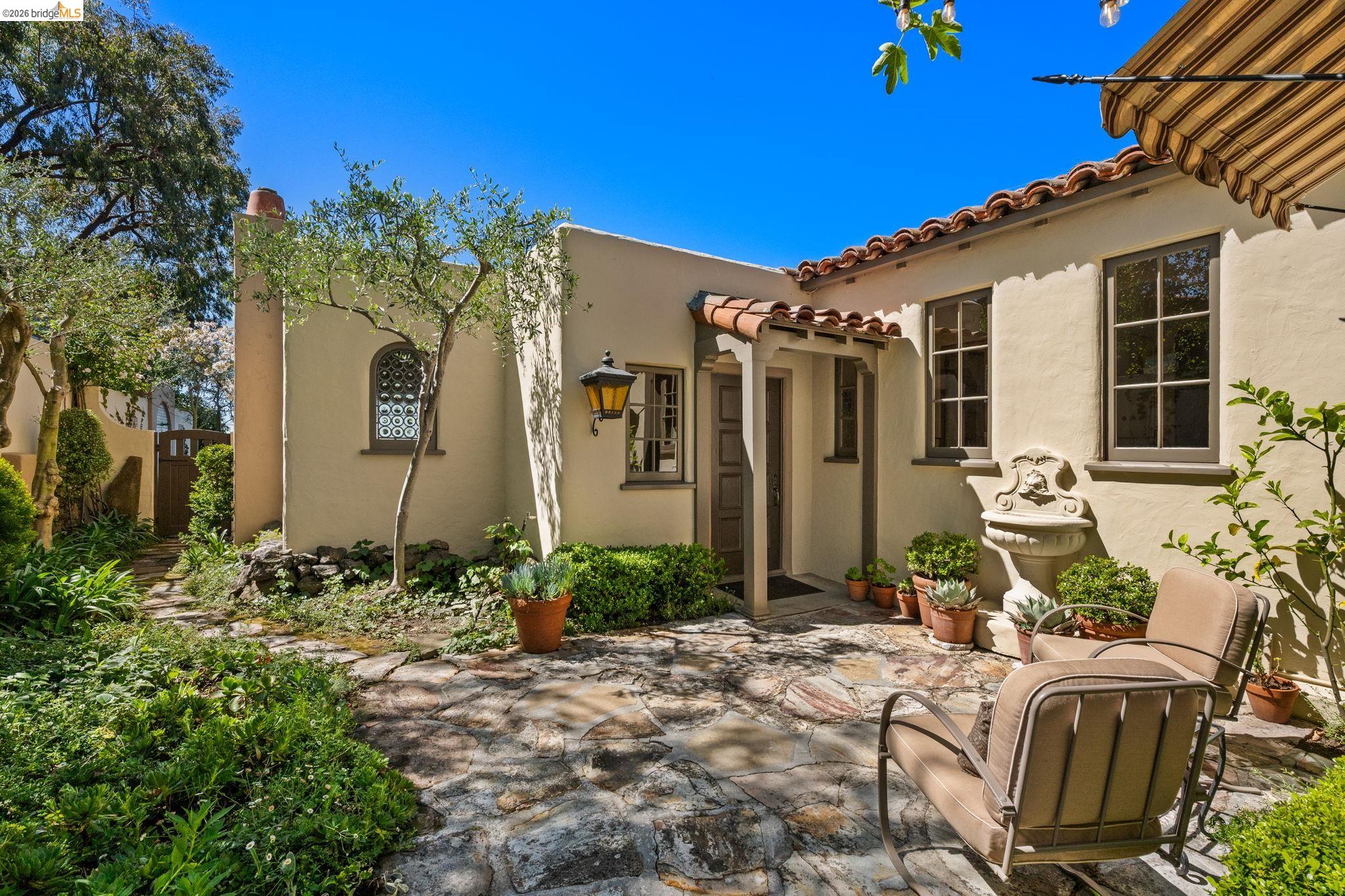 1004 Cragmont Avenue Berkeley, CA 94708 - Photo 3 of 57