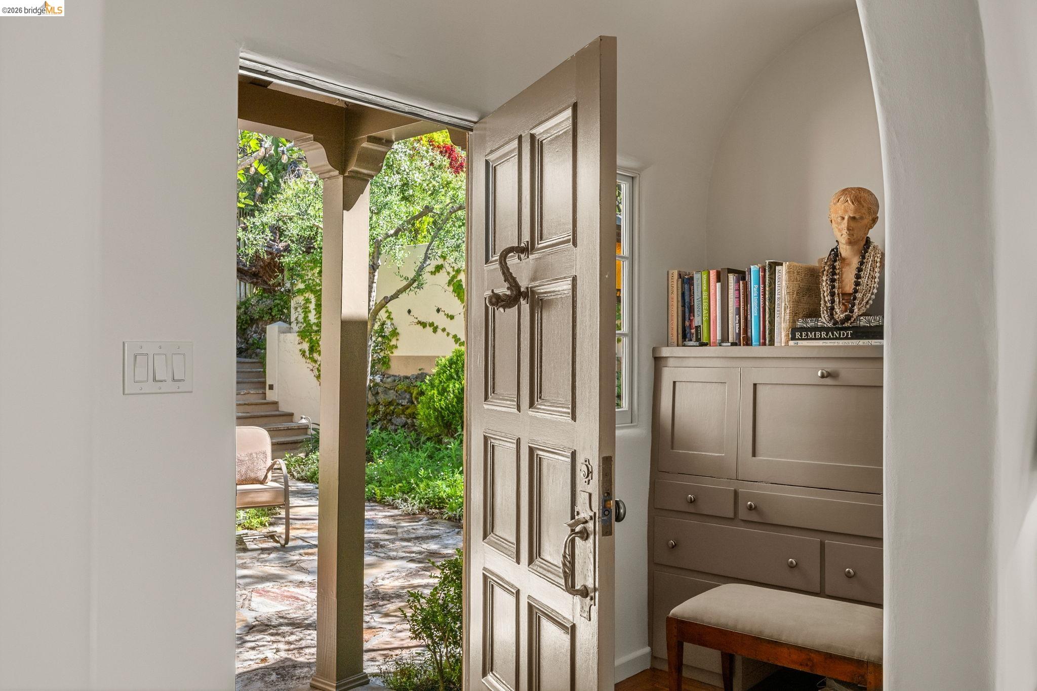 1004 Cragmont Avenue Berkeley, CA 94708 - Photo 6 of 57