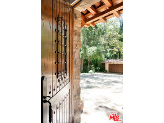 2000 Old Ranch Road Los Angeles, CA 90049 - Photo 4 of 30 a view of a entryway