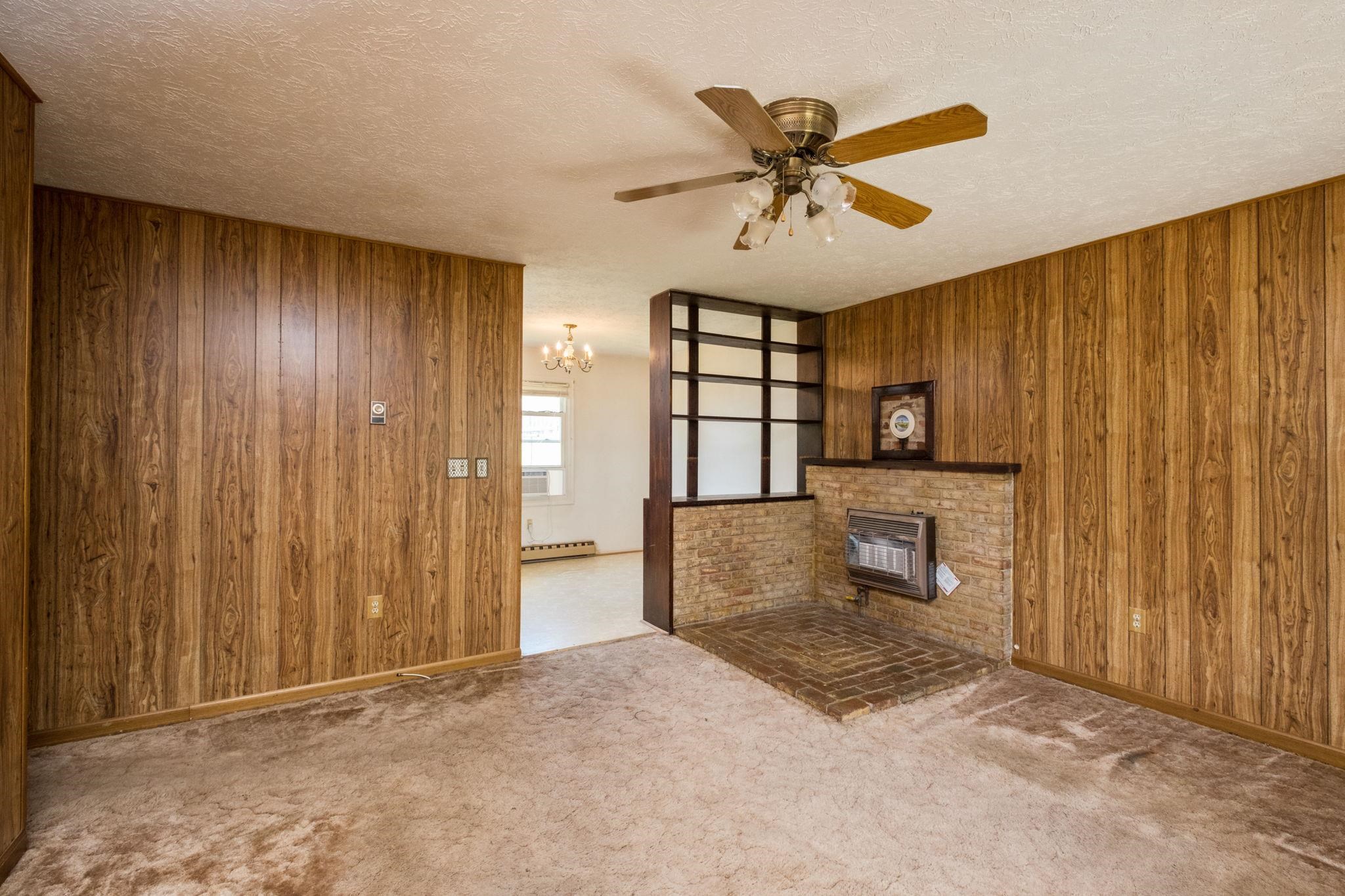 125 East Riverside Drive Timberville, VA 22853 - Photo 4 of 27