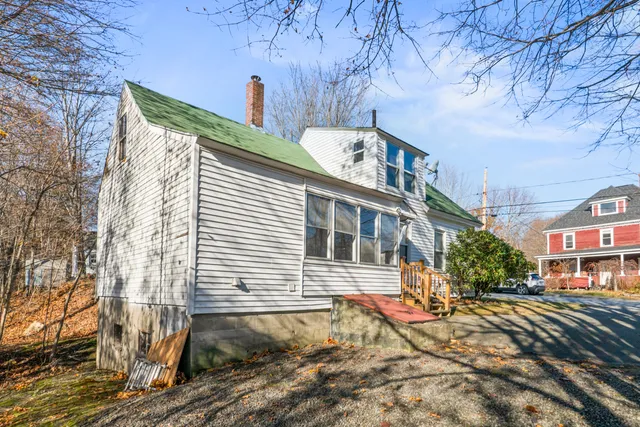 $185,000 | 70 Spring Street, Gardiner, ME 04345