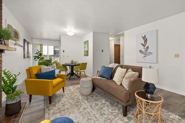 $239,900 | 7048 West Colehaven Drive, Boise, ID 83704