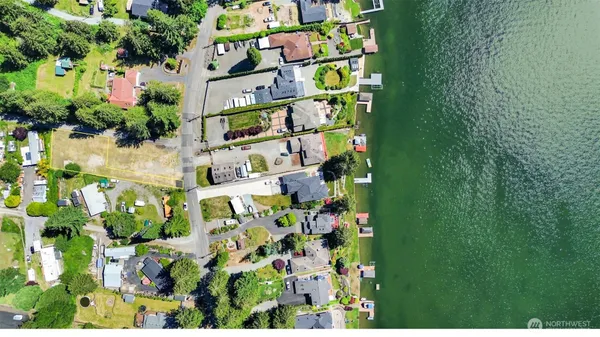 $299,000 | 7013 Vandermark Road East, Bonney Lake, WA 98391