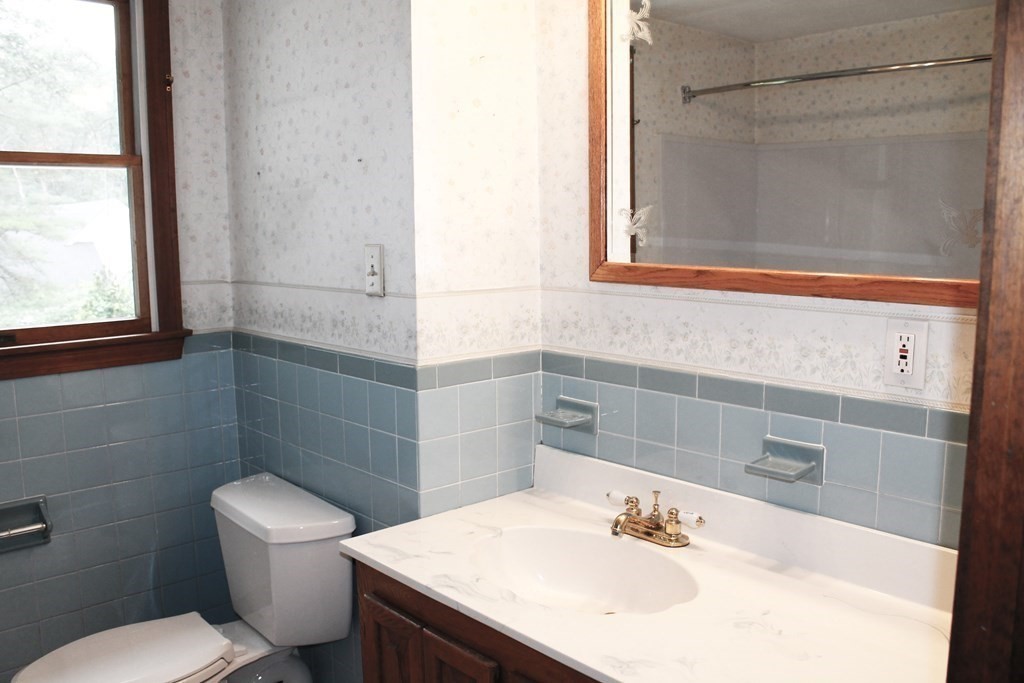 56 Chandler Road Burlington, MA 01803 - Photo 18 of 22 Gallery Image 18