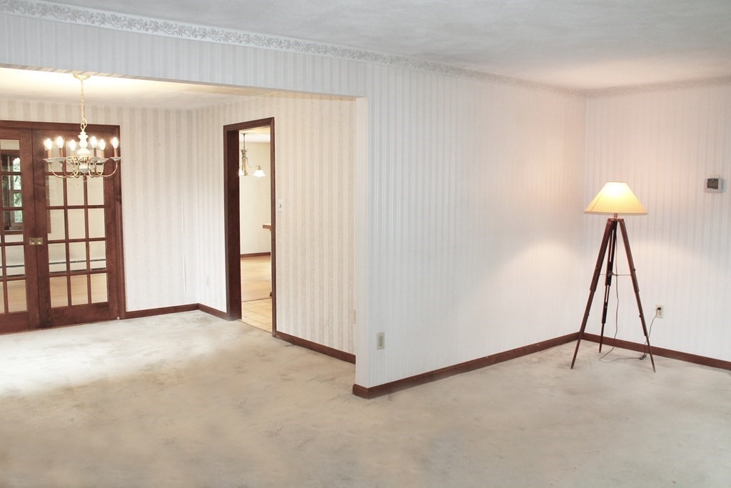 56 Chandler Road Burlington, MA 01803 - Photo 3 of 22 Gallery Image 3