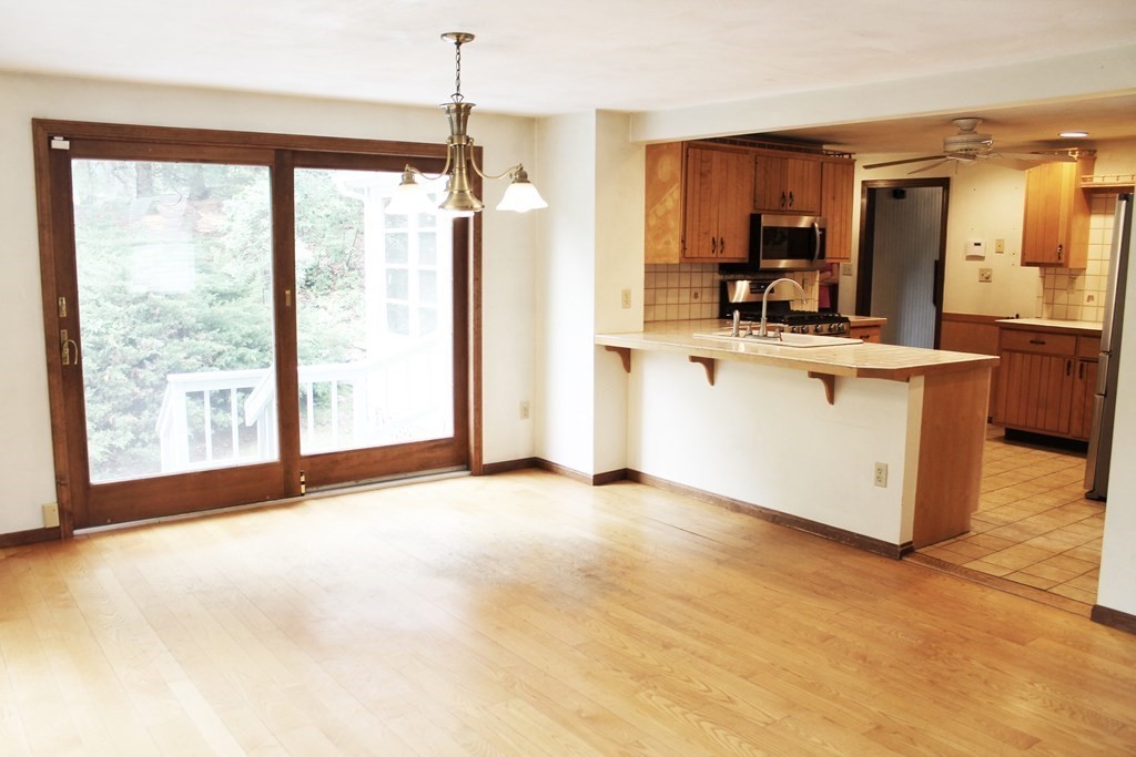 56 Chandler Road Burlington, MA 01803 - Photo 9 of 22 Gallery Image 9
