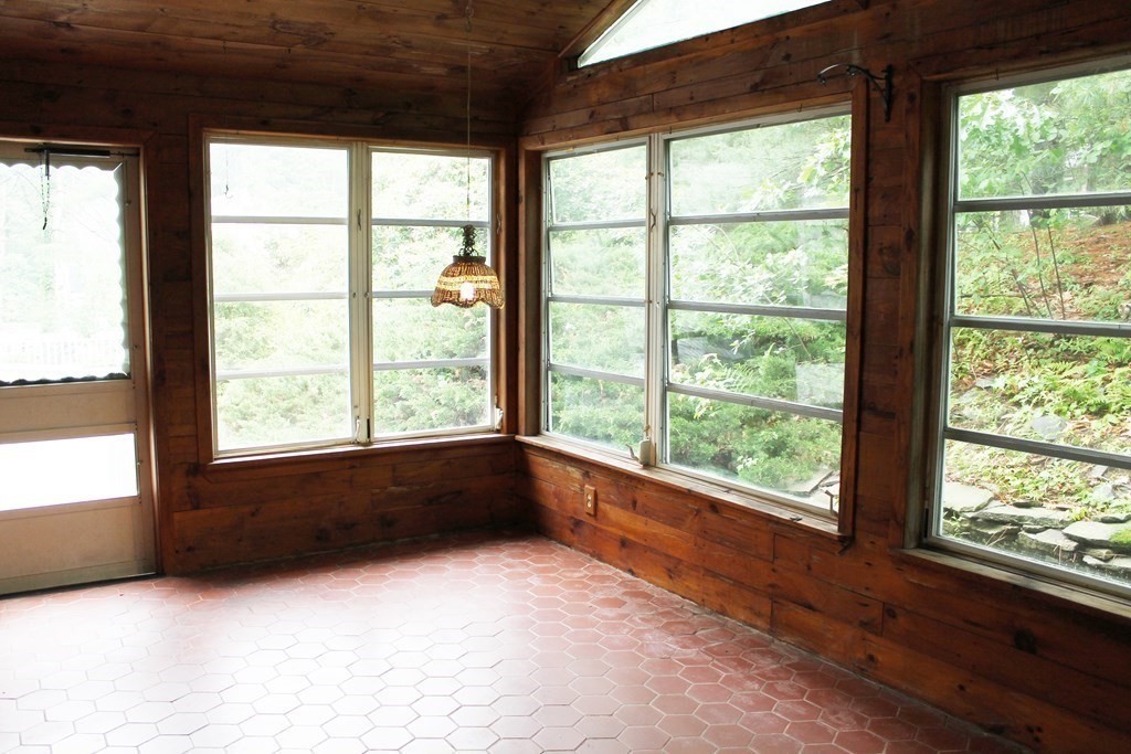 56 Chandler Road Burlington, MA 01803 - Photo 10 of 22 Gallery Image 10