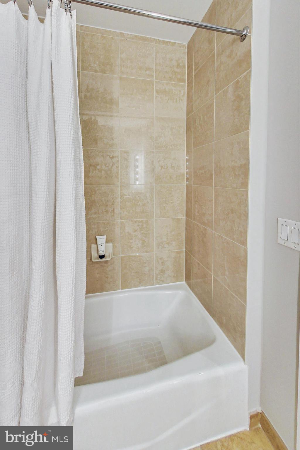 811 4th Street Northwest, Unit 112 Washington, DC 20001 - Photo 17 of 44