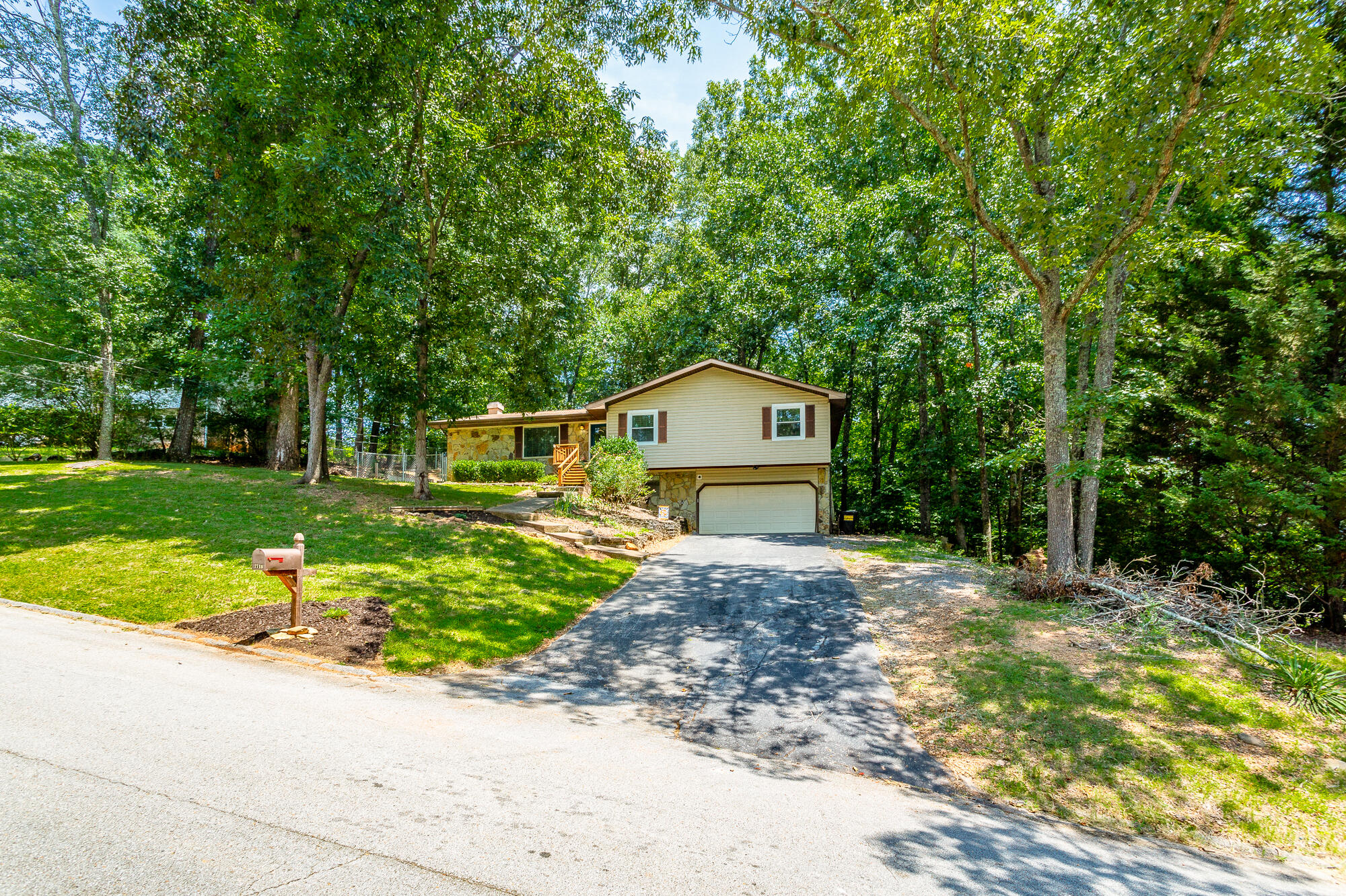 7718 Cove Ridge Drive Hixson, TN 37343 - Photo 4 of 32 7718 Cove Ridge Rd. HD-40