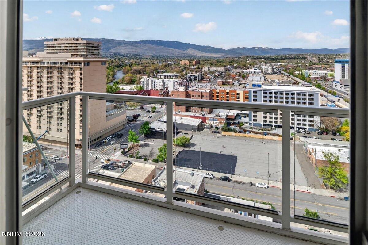 255 North Sierra Street, Unit 2001 Reno, NV 89501 - Photo 19 of 44 19-DSC_6452