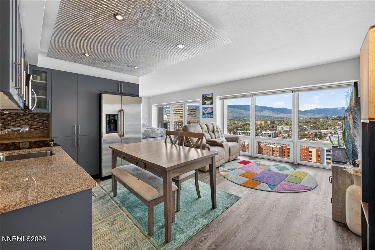 255 North Sierra Street, Unit 2001 Reno, NV 89501 - Photo 8 of 44 08-DSC_6309