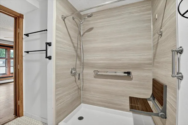 $189,900 | 907 Coulee Road, Unit 105, Hudson, WI 54016