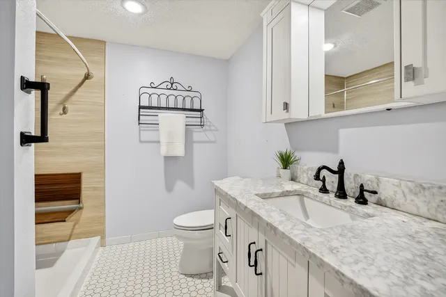 $189,900 | 907 Coulee Road, Unit 105, Hudson, WI 54016