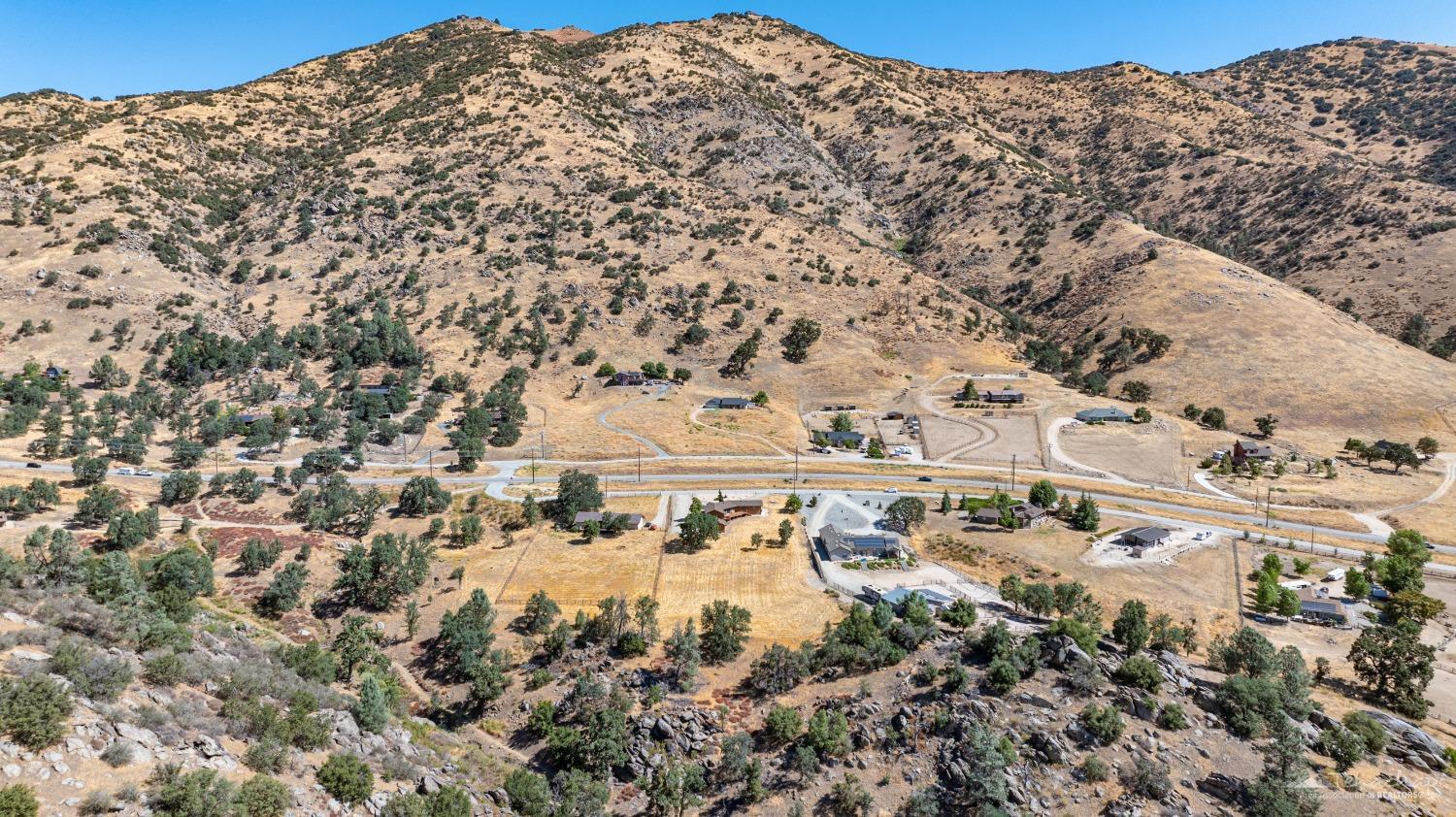 25400 Bear Valley Road Tehachapi, CA 93561 - Photo 41 of 50 Gallery Image 41