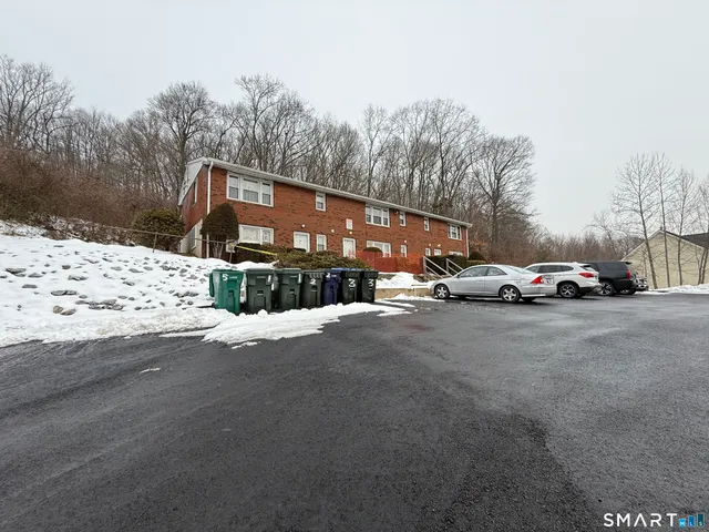 $1,500 | 30 Bungay Road, Unit 5, Seymour, CT 06483