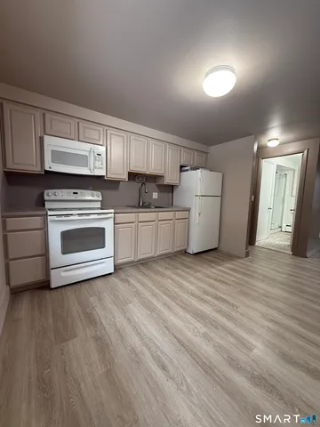 $1,500 | 30 Bungay Road, Unit 5, Seymour, CT 06483