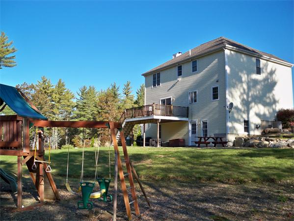 59 Mayflower Lane Rochester, MA 02770 - Photo 3 of 12